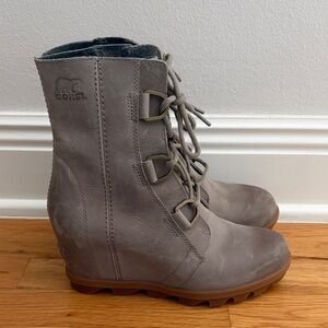 Sorel Women's Taupe Lace Up Wedge Boots